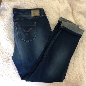 18W Levi Jeans